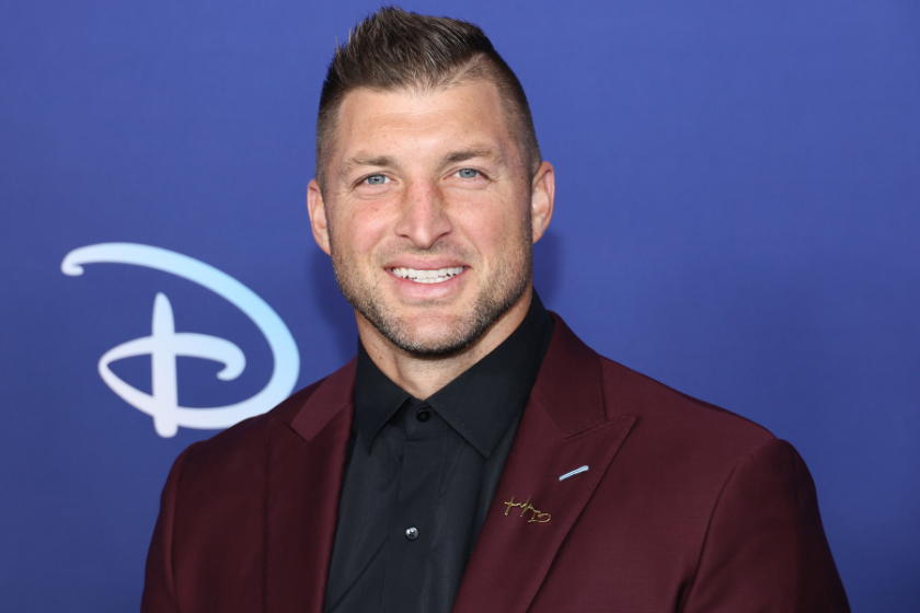  Tim Tebow Net Worth – How much does he make?